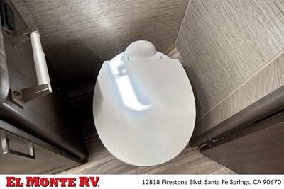2024 Thor Four Winds 22E   - Photo 31 - Santa Fe Springs, CA 90670