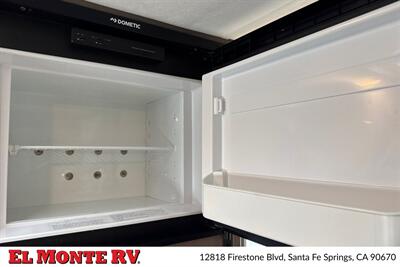 2024 Thor Four Winds 22E   - Photo 25 - Santa Fe Springs, CA 90670