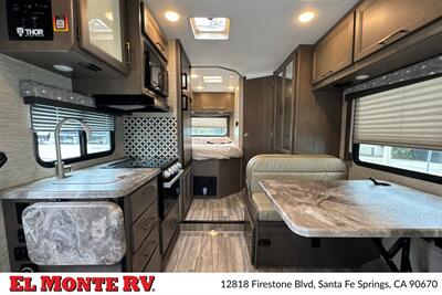 2024 Thor Four Winds 22E   - Photo 13 - Santa Fe Springs, CA 90670