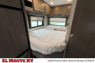 2024 Thor Four Winds 22E   - Photo 34 - Santa Fe Springs, CA 90670