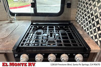2024 Thor Four Winds 22E   - Photo 19 - Santa Fe Springs, CA 90670