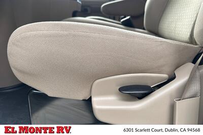 2024 Thor Four Winds 22E   - Photo 12 - Santa Fe Springs, CA 90670