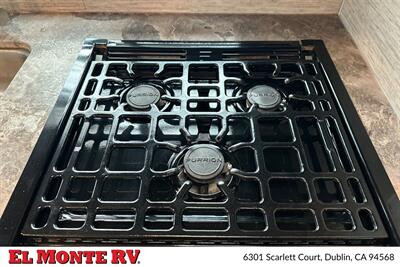 2024 Thor Four Winds 22E   - Photo 19 - Santa Fe Springs, CA 90670