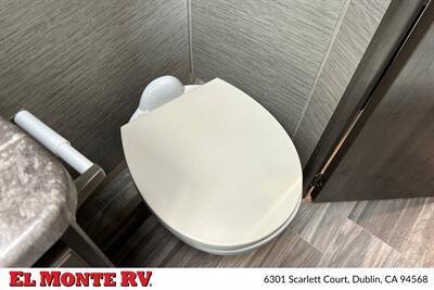 2024 Thor Four Winds 22E   - Photo 31 - Santa Fe Springs, CA 90670