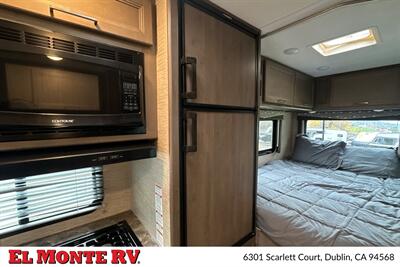 2024 Thor Four Winds 22E   - Photo 26 - Santa Fe Springs, CA 90670
