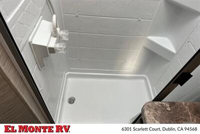 2024 Thor Four Winds 22E - Photo 28 - Santa Fe Springs, CA 90670
