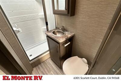 2024 Thor Four Winds 22E - Photo 25 - Santa Fe Springs, CA 90670