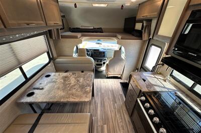 2024 Thor Four Winds 22E   - Photo 37 - Santa Fe Springs, CA 90670