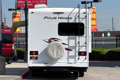 2024 Thor Four Winds 22E   - Photo 4 - Santa Fe Springs, CA 90670