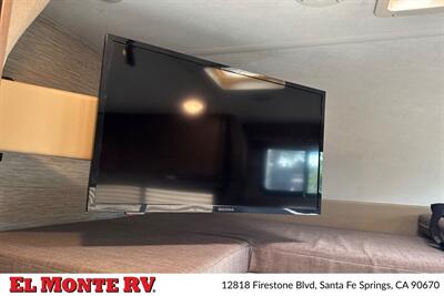 2024 Thor Four Winds 28A   - Photo 16 - Santa Fe Springs, CA 90670