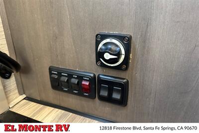 2024 Thor Four Winds 28A   - Photo 39 - Santa Fe Springs, CA 90670