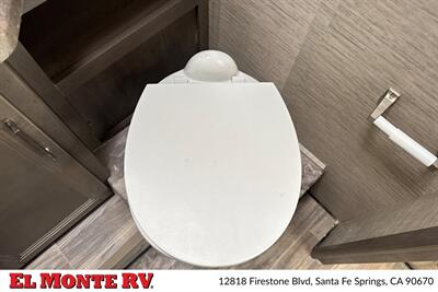 2024 Thor Four Winds 28A   - Photo 30 - Santa Fe Springs, CA 90670