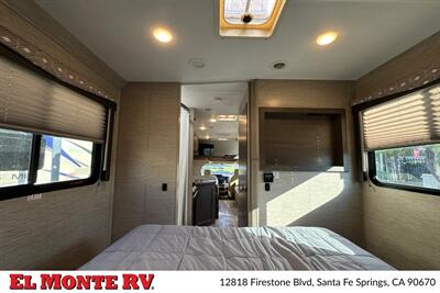 2024 Thor Four Winds 28A   - Photo 36 - Santa Fe Springs, CA 90670