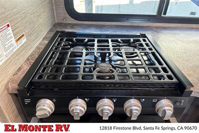 2024 Thor Four Winds 28A   - Photo 19 - Santa Fe Springs, CA 90670
