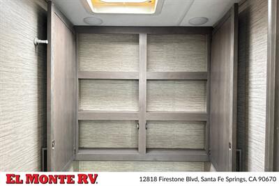 2024 Thor Four Winds 28A   - Photo 28 - Santa Fe Springs, CA 90670