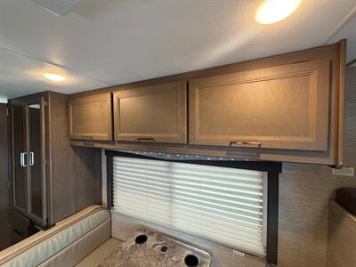 2024 Thor Four Winds 22E   - Photo 40 - Orlando, FL 32808
