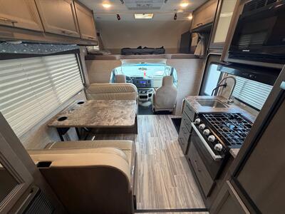 2024 Thor Four Winds 22E   - Photo 44 - Orlando, FL 32808