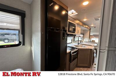 2025 Thor Four Winds 28Z   - Photo 26 - Santa Fe Springs, CA 90670