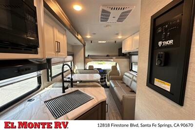 2025 Thor Four Winds 28Z   - Photo 38 - Santa Fe Springs, CA 90670