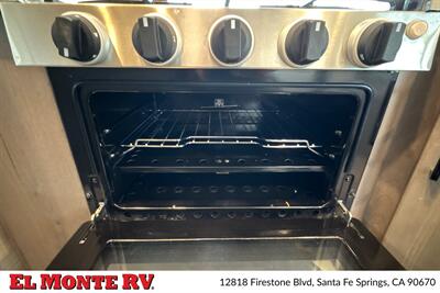 2025 Thor Four Winds 28Z   - Photo 20 - Santa Fe Springs, CA 90670