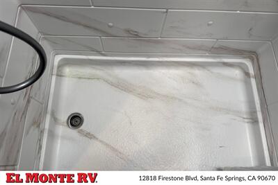 2025 Thor Four Winds 28Z   - Photo 32 - Santa Fe Springs, CA 90670