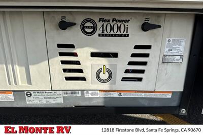 2025 Thor Four Winds 28Z   - Photo 10 - Santa Fe Springs, CA 90670