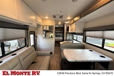 2025 Thor Four Winds 28Z   - Photo 13 - Santa Fe Springs, CA 90670