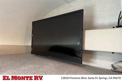 2025 Thor Four Winds 28Z   - Photo 16 - Santa Fe Springs, CA 90670