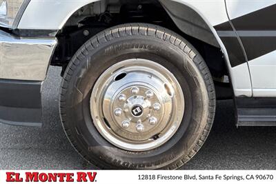 2025 Thor Four Winds 28Z   - Photo 50 - Santa Fe Springs, CA 90670