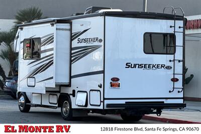 2024 Forest River Sunseeker 2150SLE   - Photo 6 - Santa Fe Springs, CA 90670