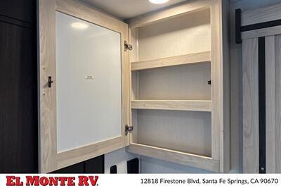 2024 Forest River Sunseeker 2150SLE   - Photo 28 - Santa Fe Springs, CA 90670