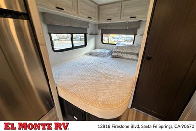 2024 Forest River Sunseeker 2150SLE   - Photo 33 - Santa Fe Springs, CA 90670