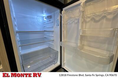 2024 Forest River Sunseeker 2150SLE   - Photo 23 - Santa Fe Springs, CA 90670