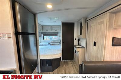 2024 Forest River Sunseeker 2150SLE   - Photo 26 - Santa Fe Springs, CA 90670
