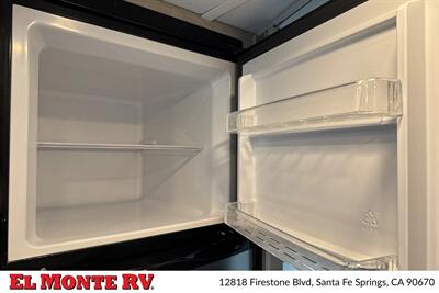 2024 Forest River Sunseeker 2150SLE   - Photo 24 - Santa Fe Springs, CA 90670