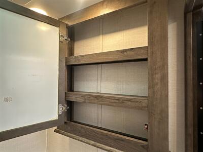 2024 Gulf Stream Conquest 6280   - Photo 33 - Santa Fe Springs, CA 90670