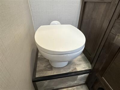 2024 Gulf Stream Conquest 6280   - Photo 39 - Santa Fe Springs, CA 90670