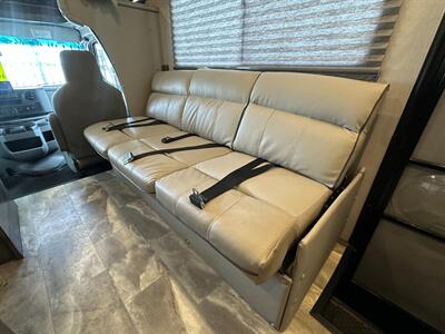 2024 Gulf Stream Conquest 6280   - Photo 22 - Santa Fe Springs, CA 90670