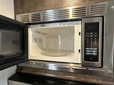 2024 Gulf Stream Conquest 6280   - Photo 30 - Santa Fe Springs, CA 90670