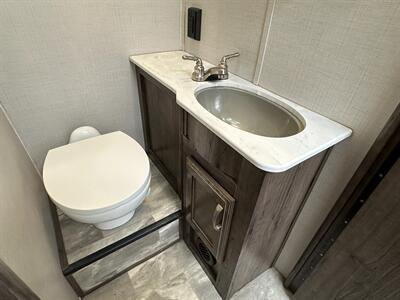 2024 Gulf Stream Conquest 6280   - Photo 38 - Santa Fe Springs, CA 90670