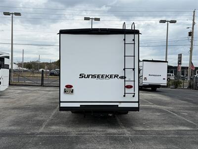 2024 Forest River Sunseeker 2850SLE   - Photo 4 - Orlando, FL 32808