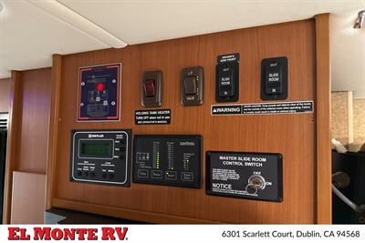 2014 Winnebago Navion 24G   - Photo 34 - Dublin, CA 94568