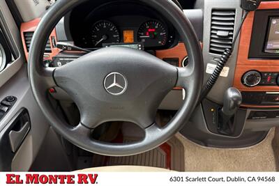 2014 Winnebago Navion 24G   - Photo 39 - Dublin, CA 94568