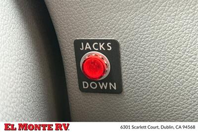 2014 Winnebago Navion 24G   - Photo 42 - Dublin, CA 94568