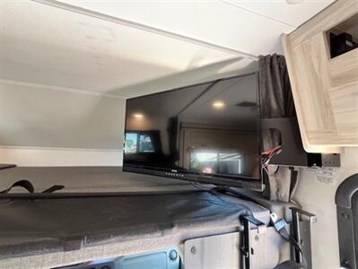2024 Forest River Sunseeker 2150SLE   - Photo 25 - Santa Fe Springs, CA 90670