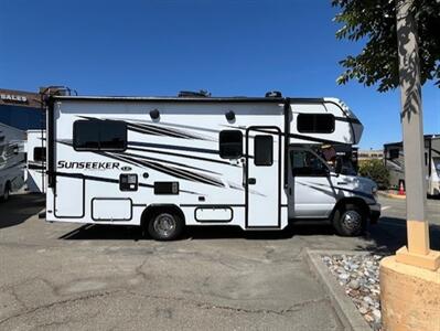 2024 Forest River Sunseeker 2150SLE   - Photo 4 - Santa Fe Springs, CA 90670