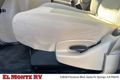 2024 Thor Four Winds 28A   - Photo 12 - Santa Fe Springs, CA 90670