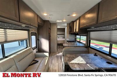 2024 Thor Four Winds 28A   - Photo 13 - Santa Fe Springs, CA 90670