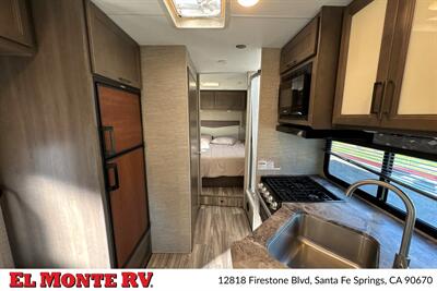 2024 Thor Four Winds 28A   - Photo 27 - Santa Fe Springs, CA 90670