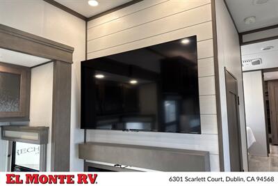 2025 Grand Design Solitude 417KB   - Photo 10 - Dublin, CA 94568